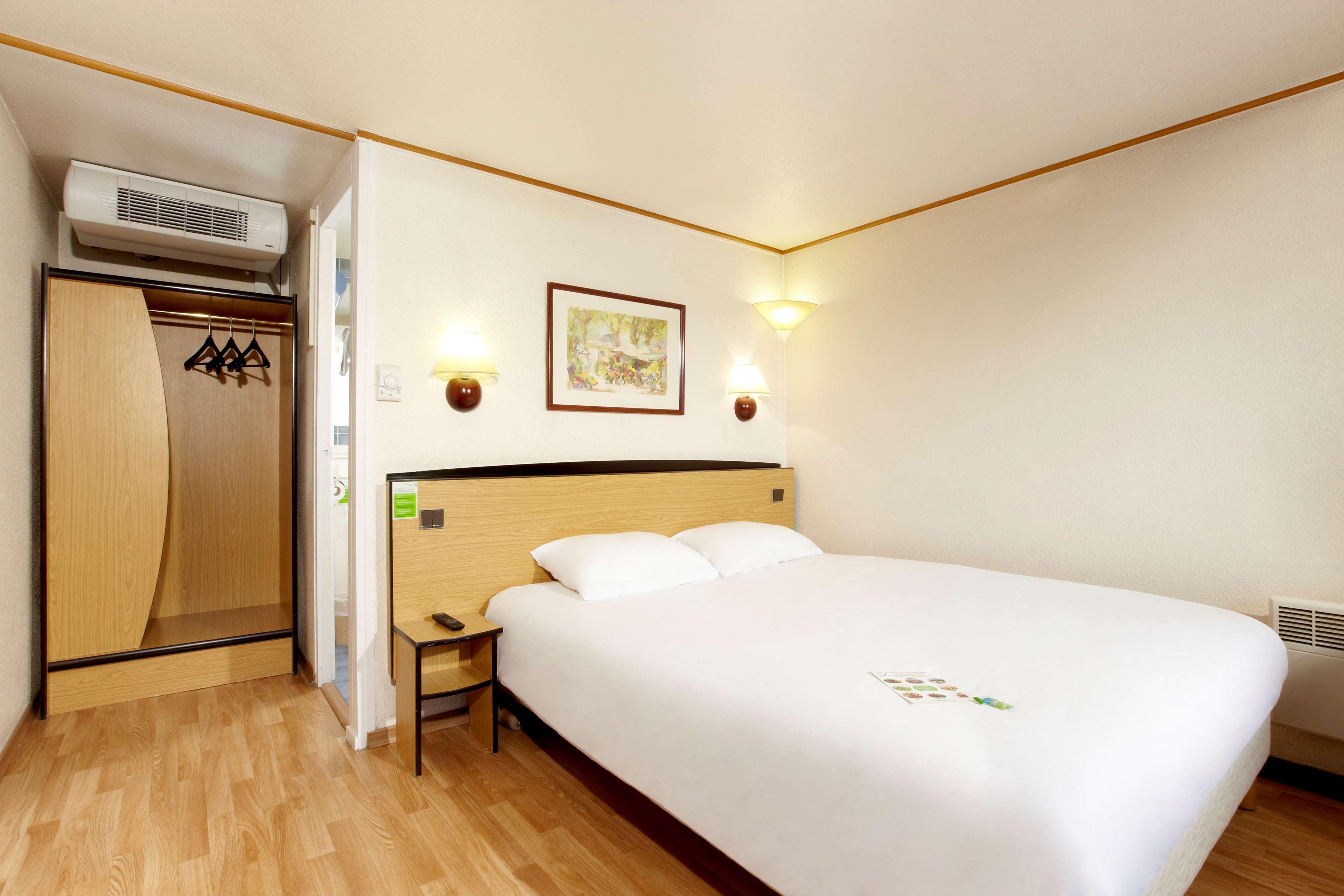 Hotel Campanile Saint-Avold Zewnętrze zdjęcie