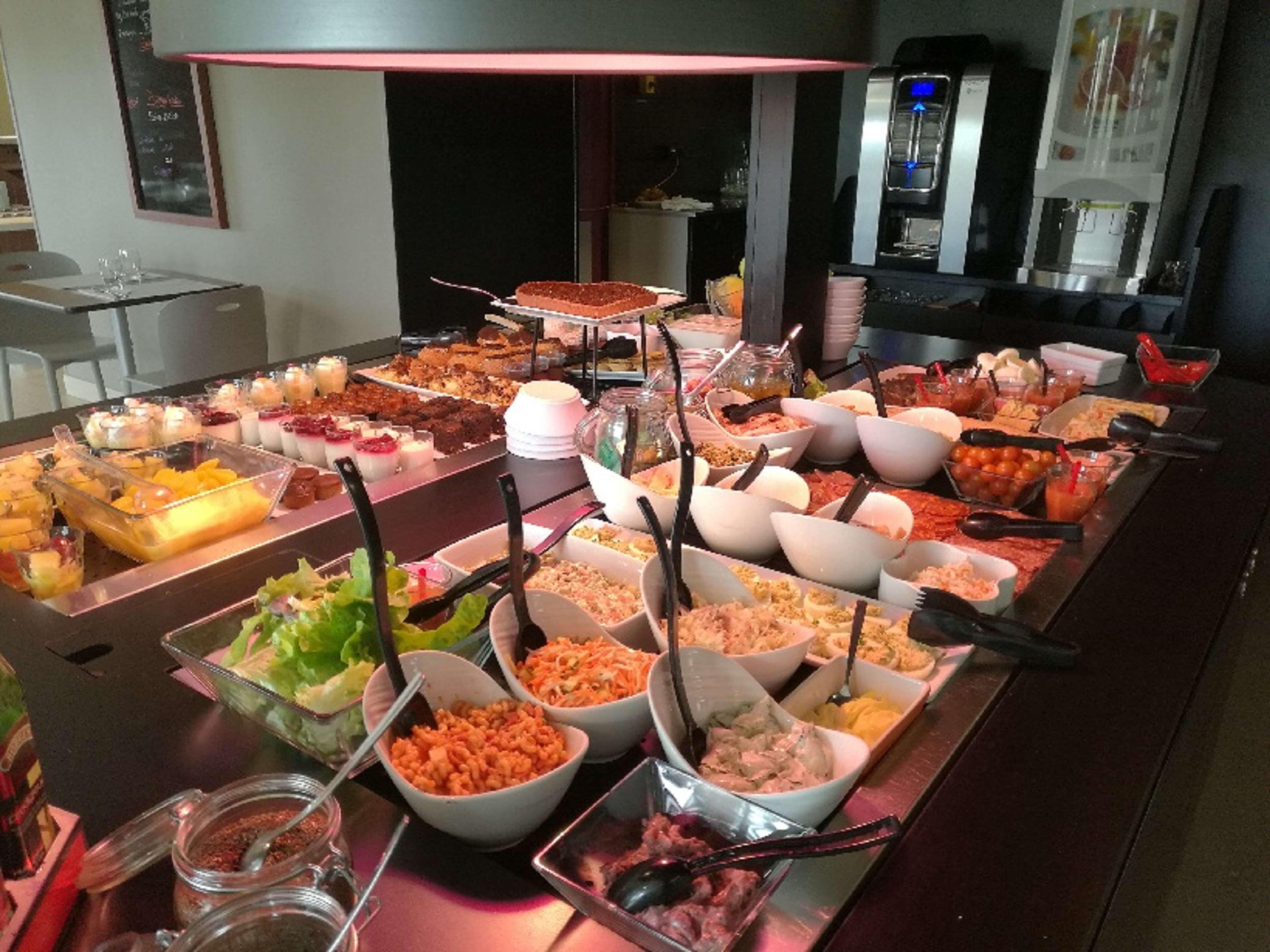 Hotel Campanile Saint-Avold Zewnętrze zdjęcie